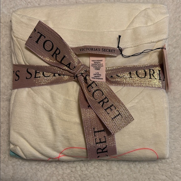 Victoria's Secret Cream and Blue Pajama set - Picture 3 of 6